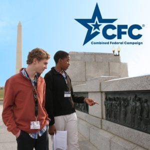 students at WWII memorial